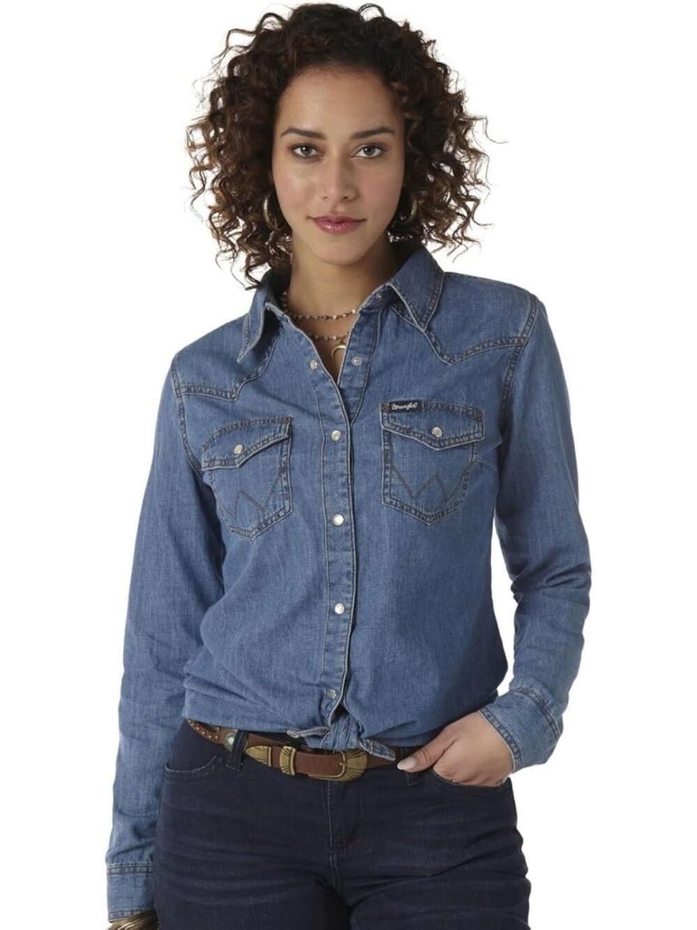 Stylish Women's Denim Snap Shirt - Classic Western Style, Casual Chic Top